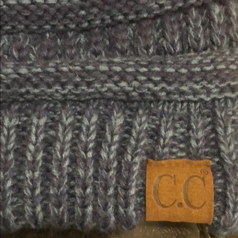 Hat - Picture 2 of 4